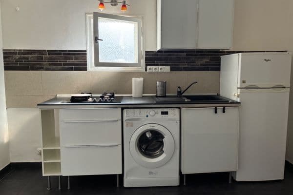 2 bedroom with open-plan kitchen flat to rent, 63 m², Přístavní, Praha 2 bedroom with open-plan kitchen flat to rent, 63 m², Přístavní, Praha