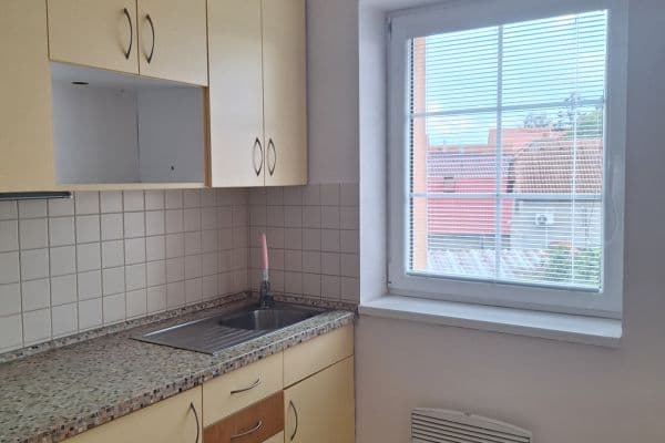 2 bedroom flat to rent, 46 m², Úhonická, Jeneč 2 bedroom flat to rent, 46 m², Úhonická, Jeneč