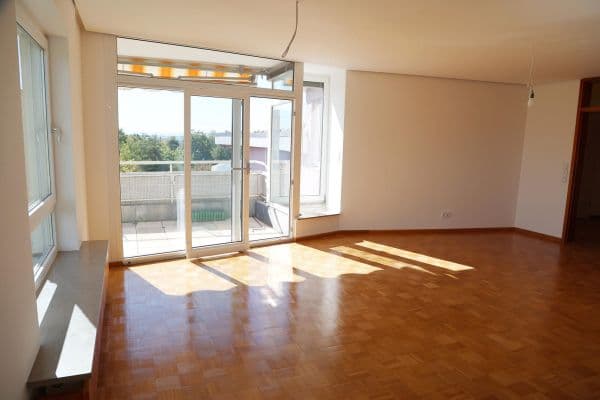 1 bedroom with open-plan kitchen flat to rent, 100 m², Taunusstraße 58, Böblingen 1 bedroom with open-plan kitchen flat to rent, 100 m², Taunusstraße 58, Böblingen