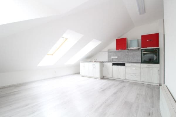 3 bedroom flat to rent, 78 m², Slepá, Milovice 3 bedroom flat to rent, 78 m², Slepá, Milovice