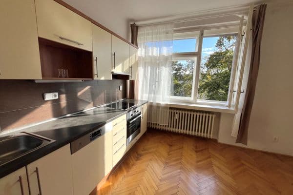 Studio flat to rent, 30 m², Nerudova, Hradec Králové Studio flat to rent, 30 m², Nerudova, Hradec Králové
