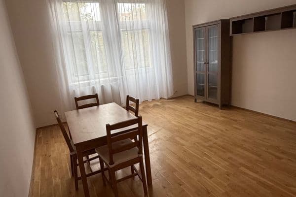 2 bedroom flat to rent, 85 m², Ruská, Praha 2 bedroom flat to rent, 85 m², Ruská, Praha