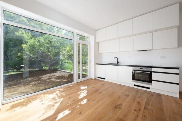 1 bedroom with open-plan kitchen flat to rent, 43 m², Ptašínského, Brno 1 bedroom with open-plan kitchen flat to rent, 43 m², Ptašínského, Brno