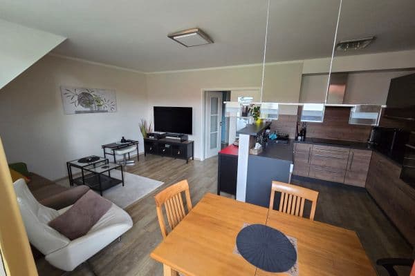 3 bedroom with open-plan kitchen flat to rent, 77 m², K Šátalce, SO POÚ Jesenice (okres Praha-Západ) 3 bedroom with open-plan kitchen flat to rent, 77 m², K Šátalce, SO POÚ Jesenice (okres Praha-Západ)