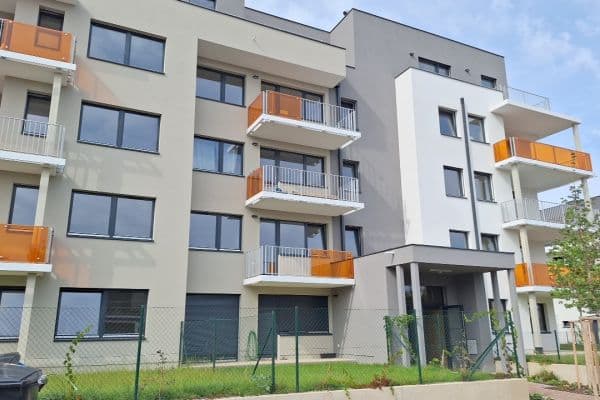 2 bedroom with open-plan kitchen flat to rent, 77 m², Za Pískovnou, Praha 2 bedroom with open-plan kitchen flat to rent, 77 m², Za Pískovnou, Praha