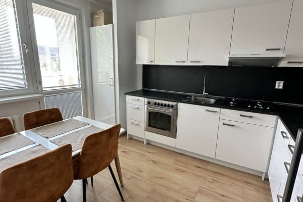3 bedroom flat to rent, 70 m², Ľudovíta Fullu, Karlova Ves 3 bedroom flat to rent, 70 m², Ľudovíta Fullu, Karlova Ves