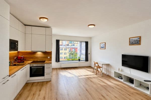 Studio flat for sale, 44 m², Vyletalova, Praha Studio flat for sale, 44 m², Vyletalova, Praha