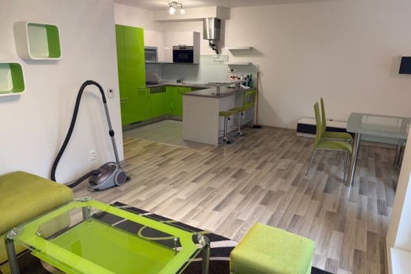 2 bedroom with open-plan kitchen flat to rent, 75 m², Wellnerova, Olomouc 2 bedroom with open-plan kitchen flat to rent, 75 m², Wellnerova, Olomouc