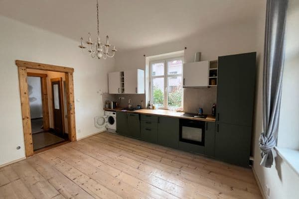1 bedroom with open-plan kitchen flat to rent, 43 m², Na Jezerce, Praha 1 bedroom with open-plan kitchen flat to rent, 43 m², Na Jezerce, Praha
