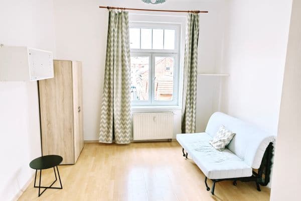 Small studio flat to rent, 22 m², Magistrů, Praha Small studio flat to rent, 22 m², Magistrů, Praha