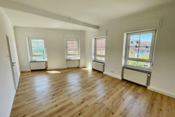 4 bedroom flat to rent, 116 m², Landau 4 bedroom flat to rent, 116 m², Landau