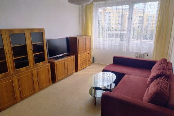 1 bedroom with open-plan kitchen flat to rent, 43 m², Husníkova, Praha 1 bedroom with open-plan kitchen flat to rent, 43 m², Husníkova, Praha