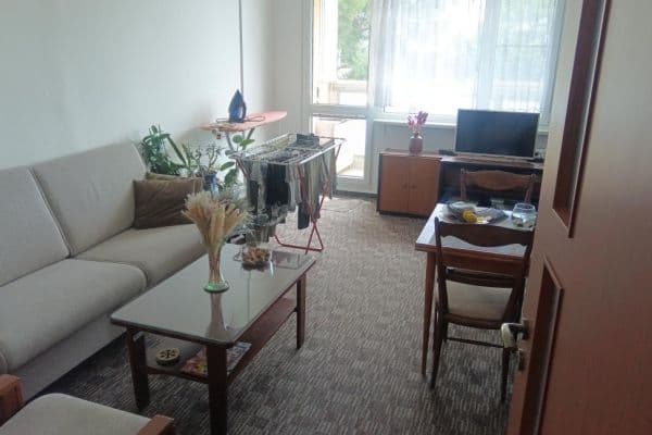 2 bedroom with open-plan kitchen flat to rent, 78 m², Milerova, Praha 2 bedroom with open-plan kitchen flat to rent, 78 m², Milerova, Praha