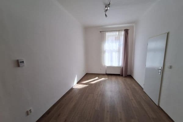 1 bedroom with open-plan kitchen flat to rent, 45 m², U Mincovny, Jihlava, Vysočina Region 1 bedroom with open-plan kitchen flat to rent, 45 m², U Mincovny, Jihlava, Vysočina Region