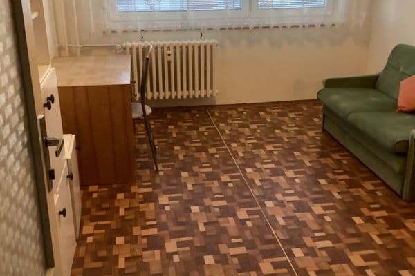3 bedroom flat to rent, 15 m², U Jezera, Praha 3 bedroom flat to rent, 15 m², U Jezera, Praha