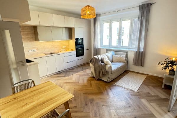 1 bedroom with open-plan kitchen flat for sale, 48 m², Nad Kajetánkou, Praha 1 bedroom with open-plan kitchen flat for sale, 48 m², Nad Kajetánkou, Praha