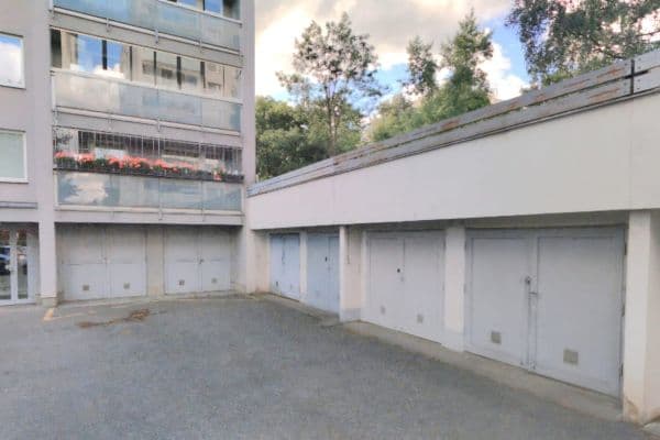 garage to rent, 18 m², Pod Lipami, Praha garage to rent, 18 m², Pod Lipami, Praha