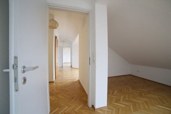 1 bedroom with open-plan kitchen flat to rent, 80 m², Frankfurt, Hesse 1 bedroom with open-plan kitchen flat to rent, 80 m², Frankfurt, Hesse