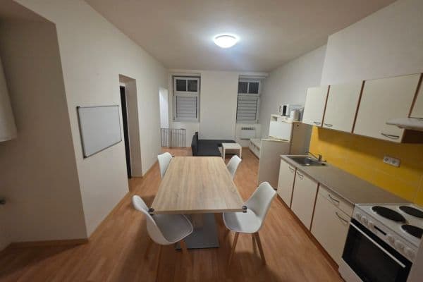 2 bedroom with open-plan kitchen flat to rent, 51 m², Hlavní, Panenské Břežany 2 bedroom with open-plan kitchen flat to rent, 51 m², Hlavní, Panenské Břežany
