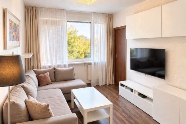 1 bedroom with open-plan kitchen flat to rent, 33 m², Košťálkova, Praha 1 bedroom with open-plan kitchen flat to rent, 33 m², Košťálkova, Praha