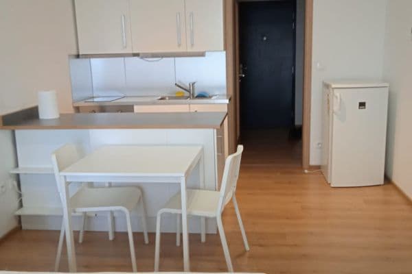 Studio flat to rent, 28 m², Nad Úžlabinou, Praha Studio flat to rent, 28 m², Nad Úžlabinou, Praha