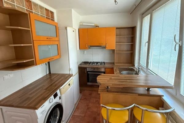 2 bedroom with open-plan kitchen flat to rent, 73 m², Guothova, Nové Mesto 2 bedroom with open-plan kitchen flat to rent, 73 m², Guothova, Nové Mesto