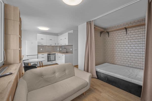 Studio flat to rent, 30 m², Benešovská, Kladno Studio flat to rent, 30 m², Benešovská, Kladno