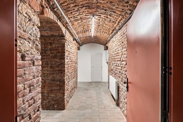 non-residential property to rent, 38 m², Sezimova, Praha non-residential property to rent, 38 m², Sezimova, Praha