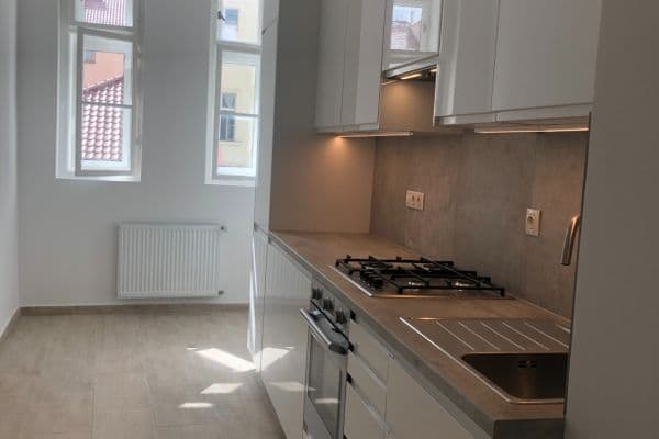 2 bedroom flat to rent, 80 m², Odborů, Praha 2 bedroom flat to rent, 80 m², Odborů, Praha