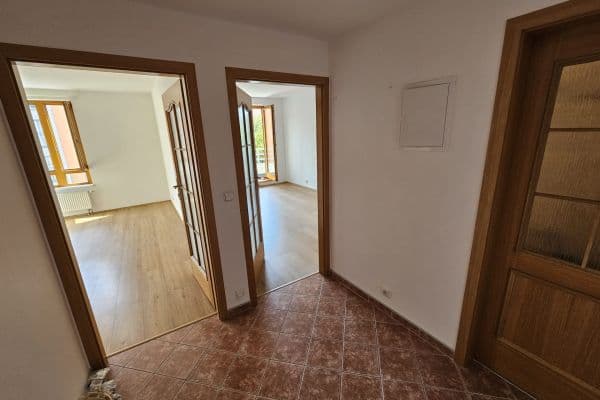 1 bedroom with open-plan kitchen flat to rent, 47 m², Rostovská, Praha 1 bedroom with open-plan kitchen flat to rent, 47 m², Rostovská, Praha