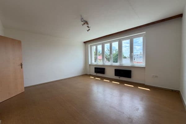 3 bedroom flat to rent, 65 m², Horova, Říčany 3 bedroom flat to rent, 65 m², Horova, Říčany
