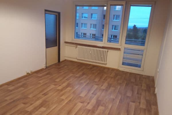 4 bedroom flat to rent, 71 m², U Pentlovky, Praha 4 bedroom flat to rent, 71 m², U Pentlovky, Praha