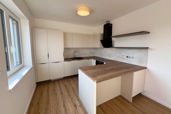 Studio flat to rent, 39 m², Generála Bočka, Praha Studio flat to rent, 39 m², Generála Bočka, Praha