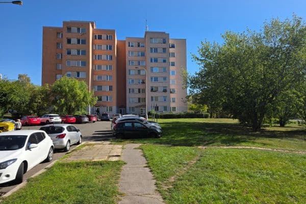 3 bedroom flat to rent, 74 m², Lublinská, Praha 3 bedroom flat to rent, 74 m², Lublinská, Praha