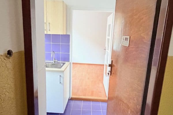 Small studio flat to rent, 24 m², Ostrovského, Praha Small studio flat to rent, 24 m², Ostrovského, Praha