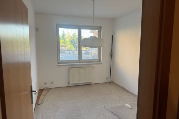2 bedroom with open-plan kitchen flat to rent, 84 m², Za Sídlištěm, Dolní Břežany 2 bedroom with open-plan kitchen flat to rent, 84 m², Za Sídlištěm, Dolní Břežany