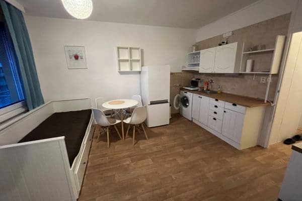 Studio flat to rent, 36 m², V. Talicha, České Budějovice Studio flat to rent, 36 m², V. Talicha, České Budějovice