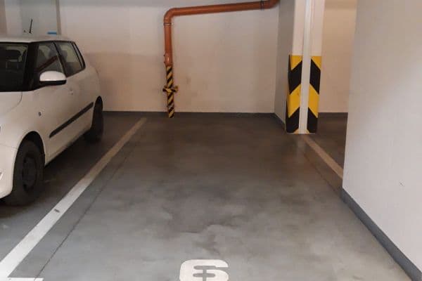 garage to rent, 15 m², Zrzavého, Praha garage to rent, 15 m², Zrzavého, Praha