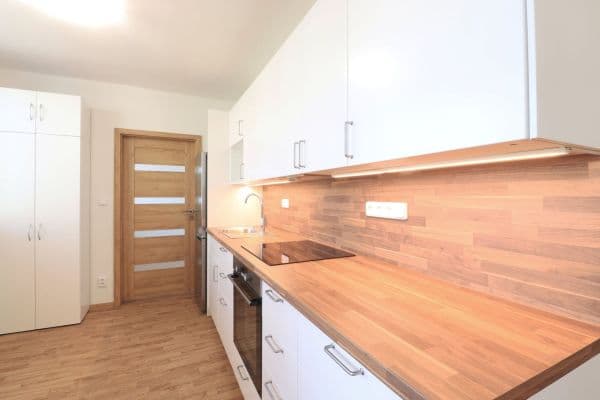 3 bedroom flat to rent, 78 m², U stadionu, Mladá Boleslav 3 bedroom flat to rent, 78 m², U stadionu, Mladá Boleslav