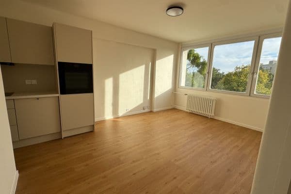 2 bedroom with open-plan kitchen flat to rent, 43 m², Evropská, Praha 2 bedroom with open-plan kitchen flat to rent, 43 m², Evropská, Praha