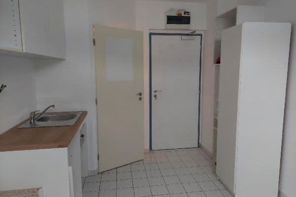 Studio flat to rent, 15 m², Šedova, Praha Studio flat to rent, 15 m², Šedova, Praha