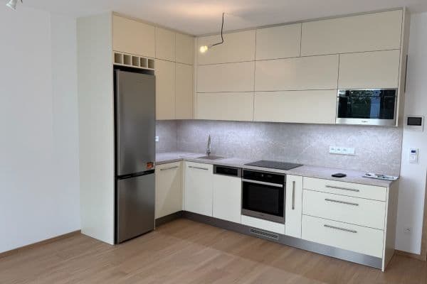 1 bedroom with open-plan kitchen flat to rent, 55 m², U Engerthu, Kladno, Středočeský Region 1 bedroom with open-plan kitchen flat to rent, 55 m², U Engerthu, Kladno, Středočeský Region