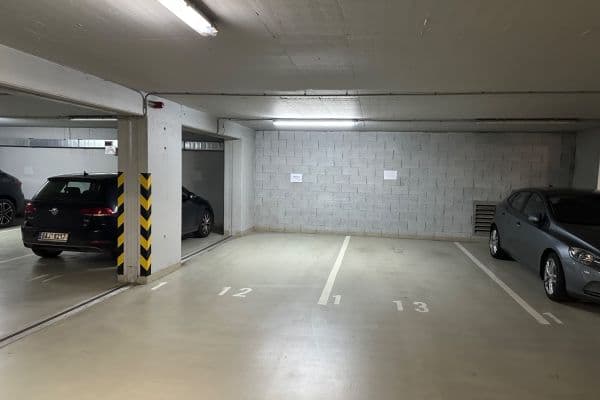 garage to rent, 13 m², Křižíkova, Praha garage to rent, 13 m², Křižíkova, Praha