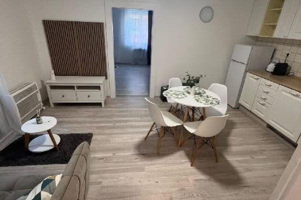1 bedroom with open-plan kitchen flat to rent, 54 m², Resslova, Ústí nad Labem 1 bedroom with open-plan kitchen flat to rent, 54 m², Resslova, Ústí nad Labem