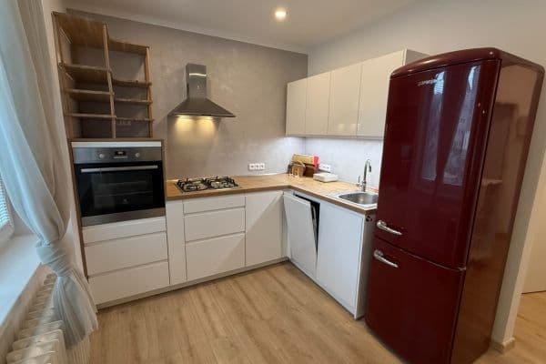 Studio flat to rent, 41 m², Pivovarnická, Praha Studio flat to rent, 41 m², Pivovarnická, Praha