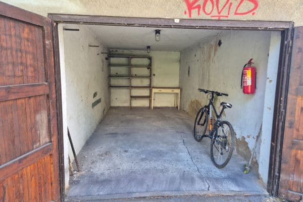garage to rent, 15 m², Praha garage to rent, 15 m², Praha