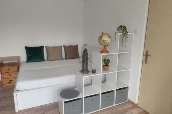 1 bedroom flat to rent, 34 m², Kozmonautov, Svätý Jur 1 bedroom flat to rent, 34 m², Kozmonautov, Svätý Jur