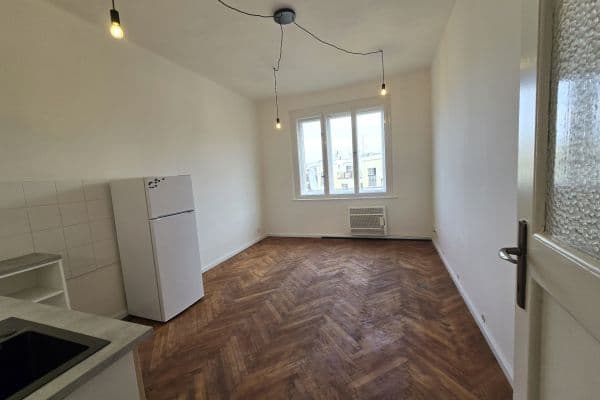 Small studio flat to rent, 22 m², Petra Rezka, Praha Small studio flat to rent, 22 m², Petra Rezka, Praha