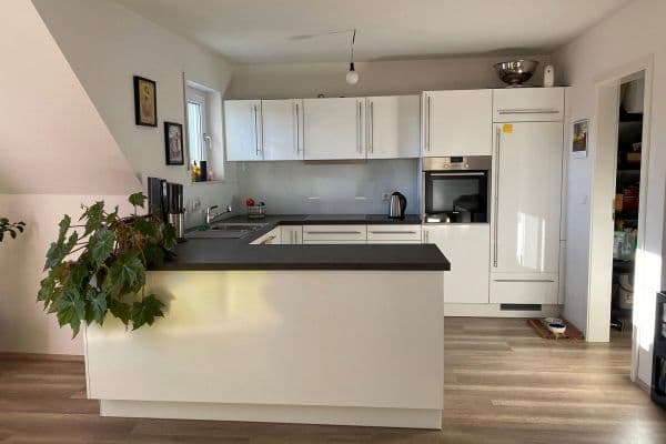 3 bedroom with open-plan kitchen flat to rent, 117 m², Hauptstraße 31, Erlenbach 3 bedroom with open-plan kitchen flat to rent, 117 m², Hauptstraße 31, Erlenbach