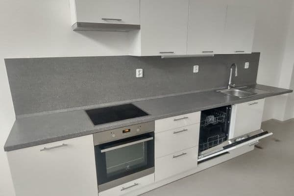 2 bedroom with open-plan kitchen flat to rent, 89 m², Hrubínova, Litoměřice, Ústecký Region 2 bedroom with open-plan kitchen flat to rent, 89 m², Hrubínova, Litoměřice, Ústecký Region
